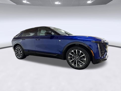 New 2026 Cadillac Lyriq Sport AWD/4WD image 7