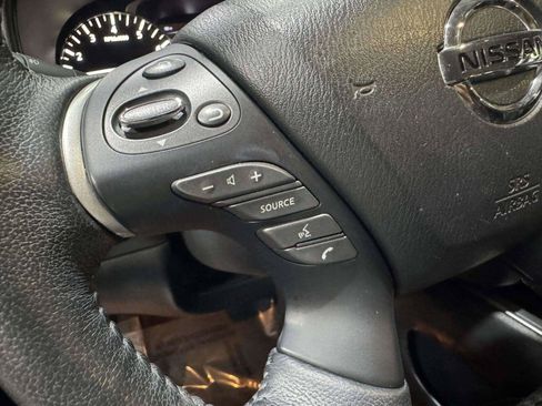 Used 2019 Nissan Pathfinder SL FWD image 24
