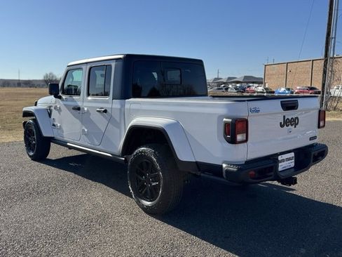 Certified 2023 Jeep Gladiator Sport image 4