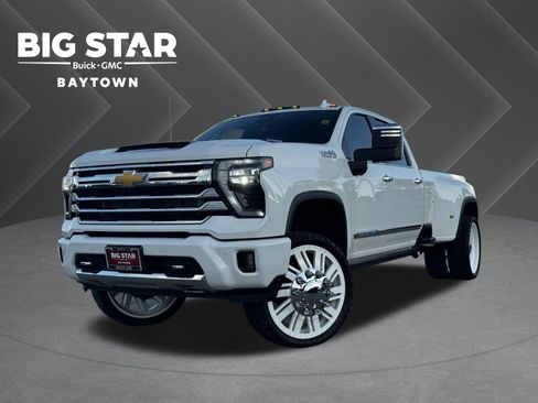 Used 2025 Chevrolet Silverado 3500 High Country w/ High Country Premium Package AWD/4WD image 1