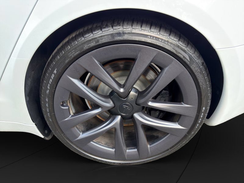 Used 2022 Tesla Model S AWD/4WD image 22