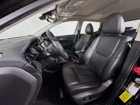 Certified 2022 Nissan Rogue Sport SL w/ Premium Package image 5