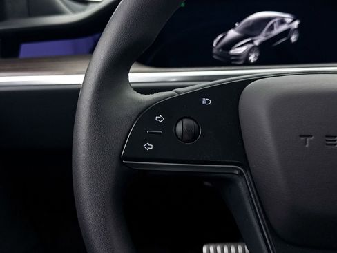 Used 2022 Tesla Model S image 36