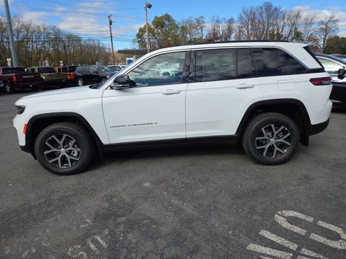 New 2025 Jeep Grand Cherokee Limited w/ MOPAR Finishing Package image 7