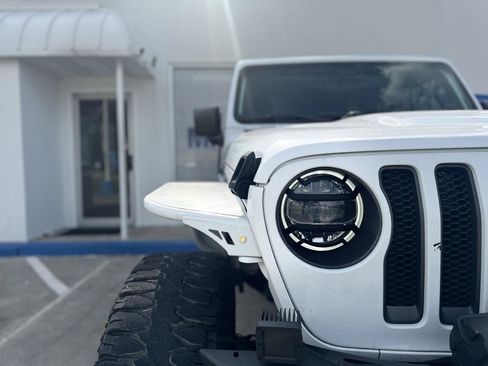 Used 2018 Jeep Wrangler Unlimited Rubicon AWD/4WD image 13