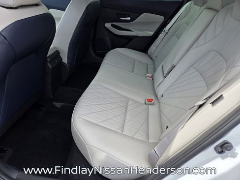 New 2026 Nissan Sentra SL w/ Floor Mat Package FWD image 9
