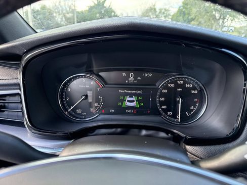 Used 2023 Cadillac XT5 Luxury image 33