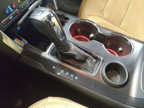 Used 2017 Ford Explorer Limited image 26