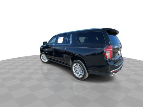 Used 2023 Chevrolet Suburban High Country AWD/4WD image 6
