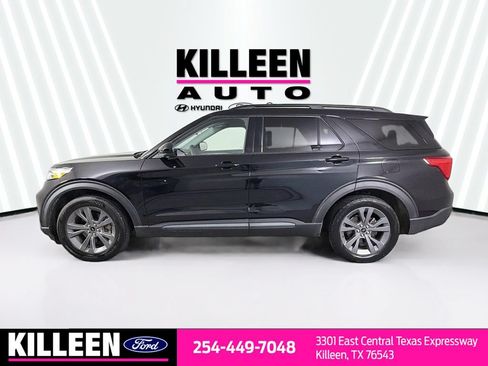 Used 2022 Ford Explorer XLT w/ Equipment Group 202A RWD image 4