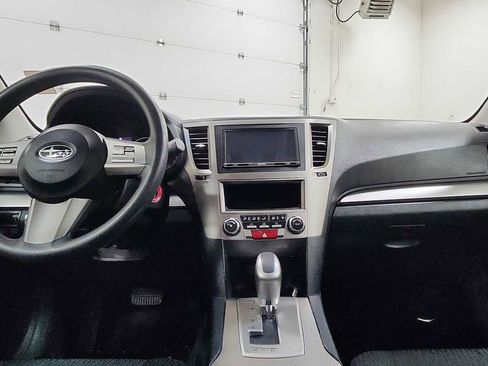 Used 2011 Subaru Outback 2.5i image 25