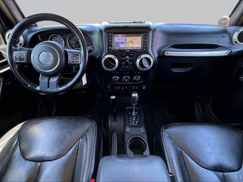 Used 2014 Jeep Wrangler Unlimited Rubicon w/ Connectivity Group AWD/4WD image 14
