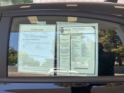 Used 2022 Kia Forte LXS image 6