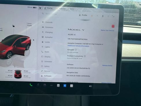 Used 2023 Tesla Model Y 2WD image 4