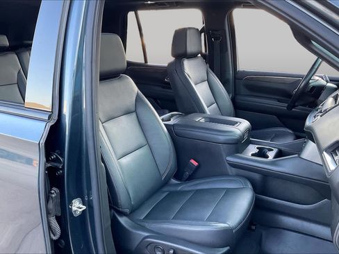 Used 2021 Chevrolet Tahoe Z71 w/ Z71 Signature Package AWD/4WD image 10