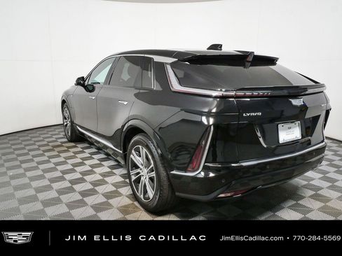 Used 2024 Cadillac Lyriq Luxury AWD/4WD image 25