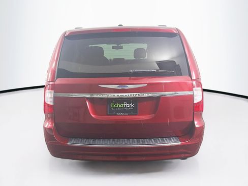 Used 2015 Chrysler Town & Country Touring-L w/ Driver Convenience Group FWD image 7