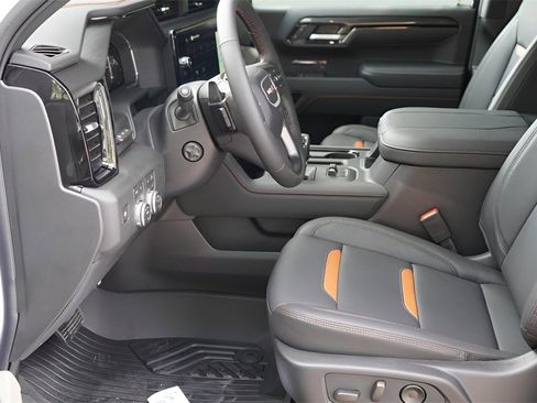 New 2026 GMC Sierra 1500 AT4 w/ AT4 Premium Package image 9