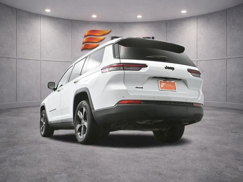 Used 2023 Jeep Grand Cherokee L Laredo AWD/4WD image 44