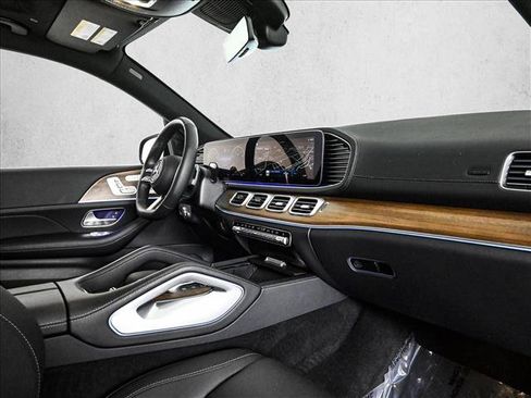 Certified 2026 Mercedes-Benz GLS 450 4MATIC image 25