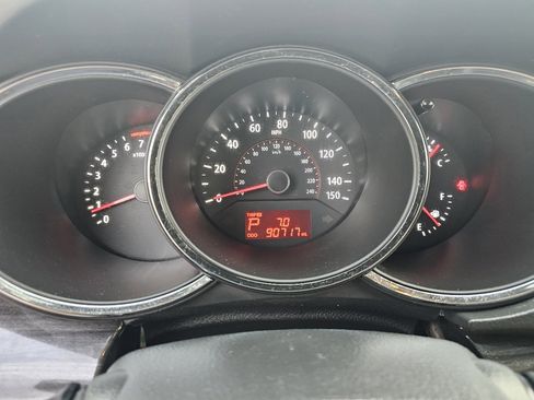 Used 2013 Kia Sorento LX w/ Convenience Pkg image 11