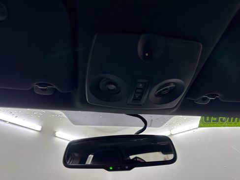 Used 2011 Chrysler 200 Limited image 41