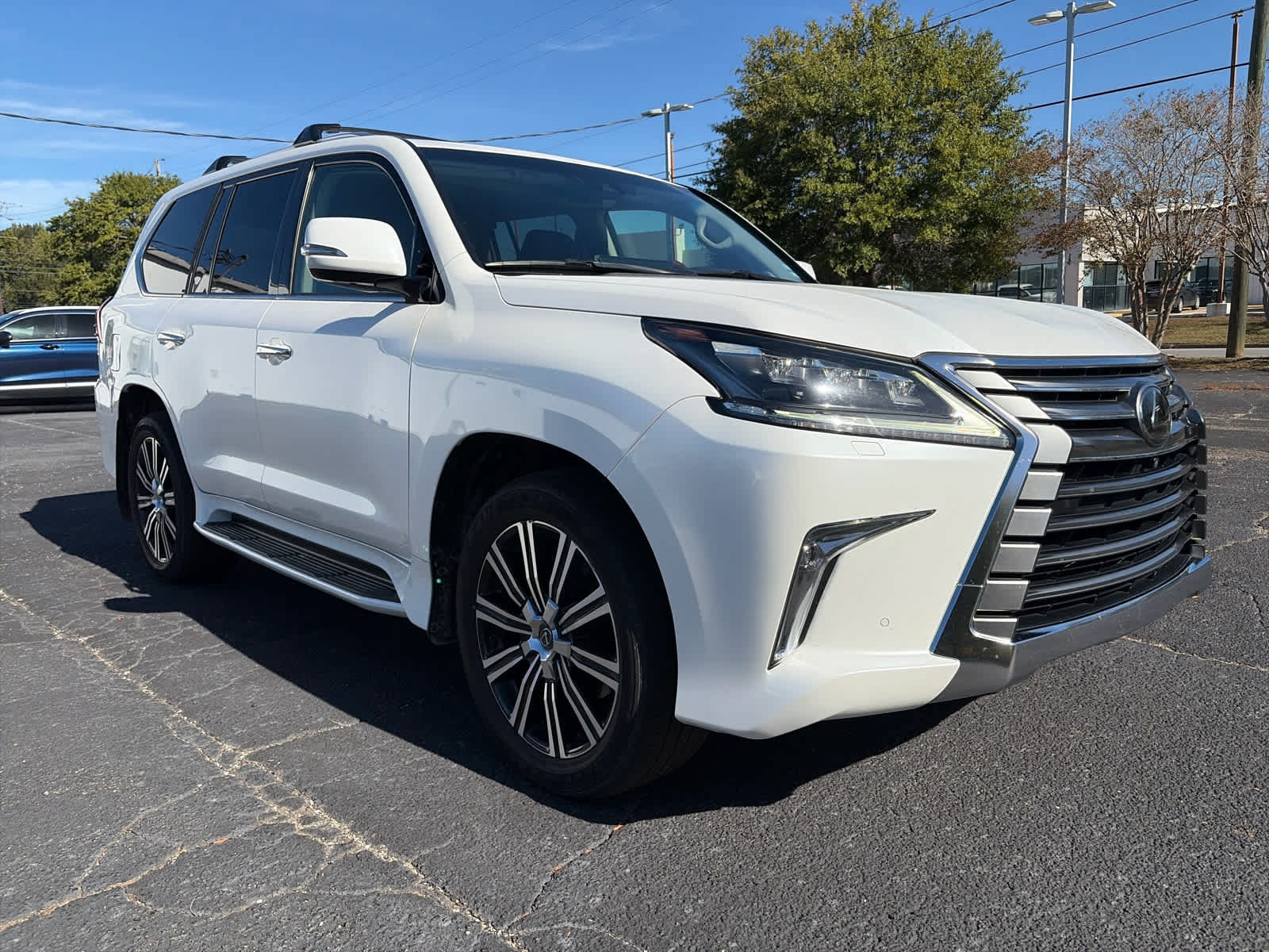 Used 2021 Lexus LX 570 4WD w/ Luxury Package image 4