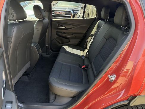 Used 2024 Buick Envista Preferred w/ Convenience I Package FWD image 22