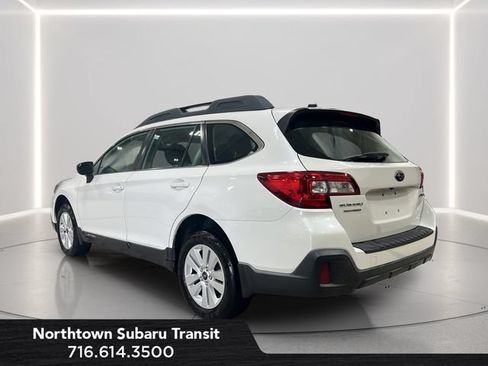 Used 2018 Subaru Outback 2.5i AWD/4WD image 3