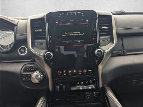 Used 2019 RAM 1500 Laramie AWD/4WD image 11