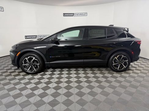 New 2026 Chevrolet Equinox EV LT image 3