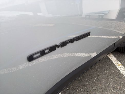 New 2026 Jeep Compass Latitude image 3