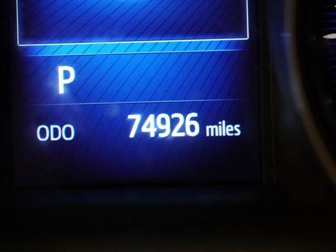 Used 2018 Toyota C-HR XLE image 8