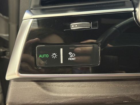 Used 2021 Audi Q8 Prestige w/ Prestige Package AWD/4WD image 32