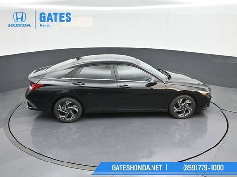 Used 2025 Hyundai Elantra Limited w/ Cargo Package FWD image 52