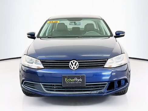 Used 2013 Volkswagen Jetta SE image 2