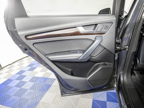 Used 2019 Audi Q5 2.0T Premium Plus w/ Premium Plus Package image 11