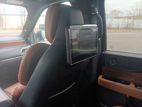 Used 2020 Lincoln Navigator Reserve image 22