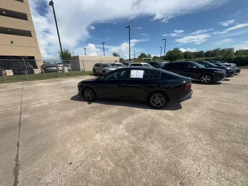 Used 2026 Kia K4 FWD image 8