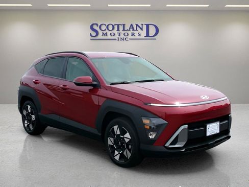 Used 2025 Hyundai Kona SEL FWD image 4