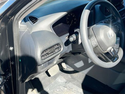 Used 2024 Honda HR-V LX image 10