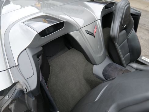 Used 2015 Chevrolet Corvette Z06 w/ 2LZ Preferred Equipment Group image 40