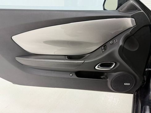 Used 2011 Chevrolet Camaro SS image 34