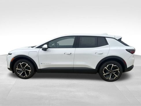 New 2026 Chevrolet Equinox EV LT FWD image 2
