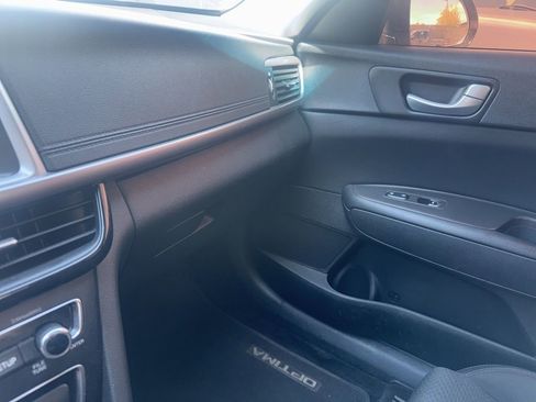 Used 2018 Kia Optima LX image 14