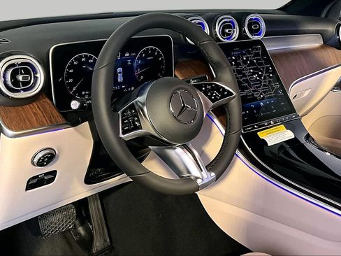 New 2026 Mercedes-Benz GLC 300 4MATIC image 9