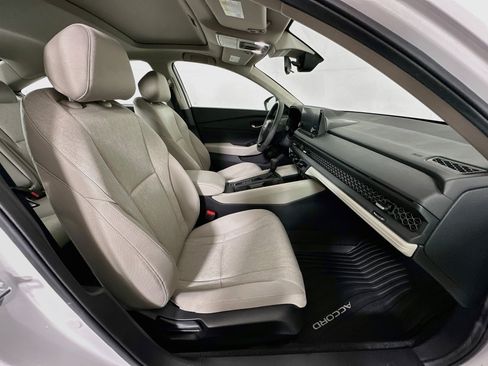 Used 2025 Honda Accord SE image 29