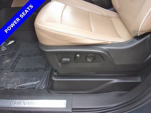 Used 2021 Chevrolet Tahoe Premier w/ Premium Package image 9