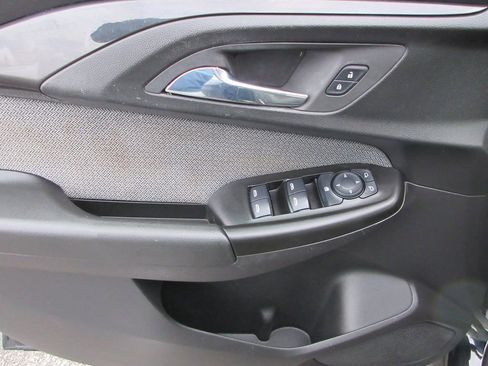 Used 2023 Chevrolet TrailBlazer LS image 21