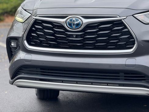 Used 2021 Toyota Highlander Platinum image 9